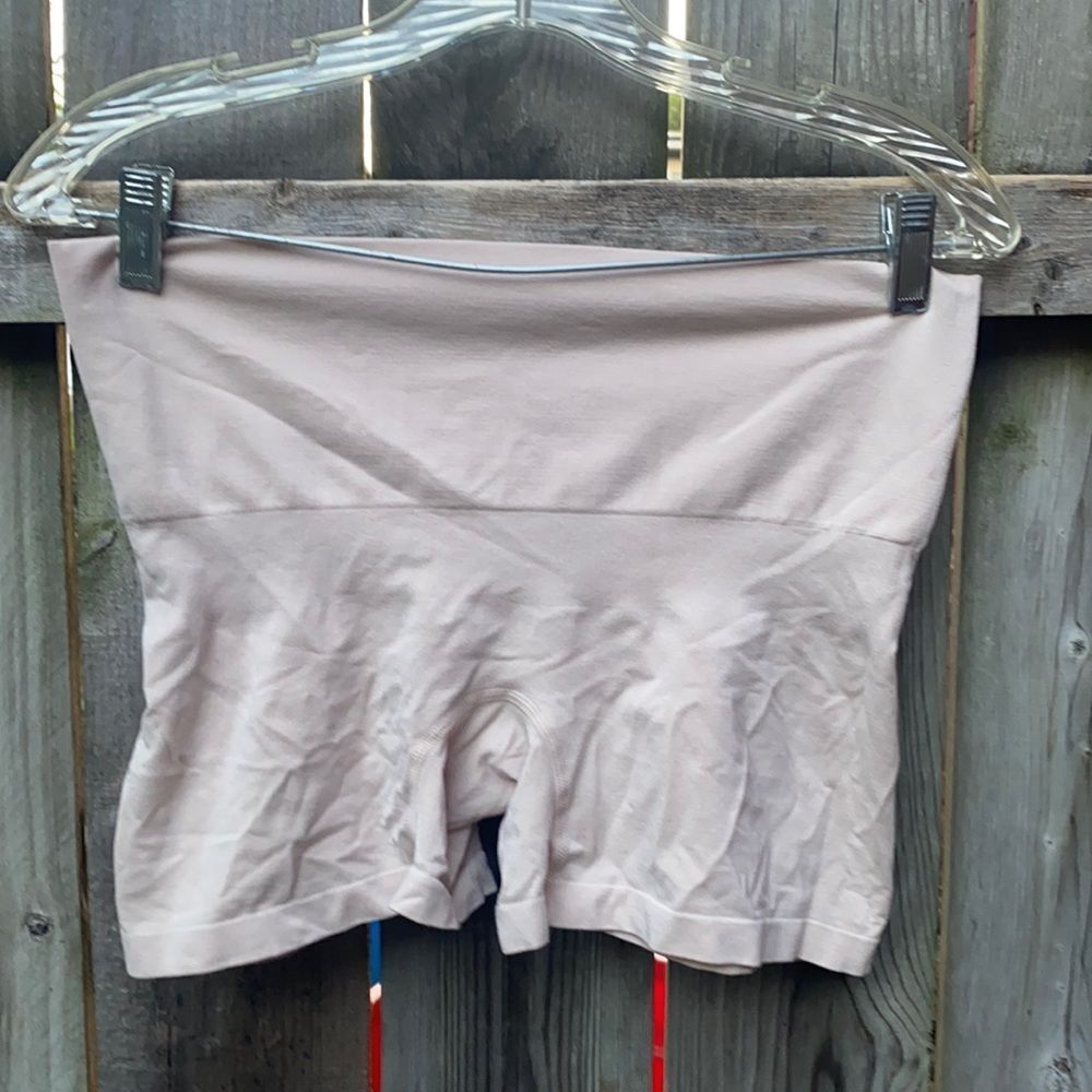 Nearly Nude spandex shorts sz. 2X